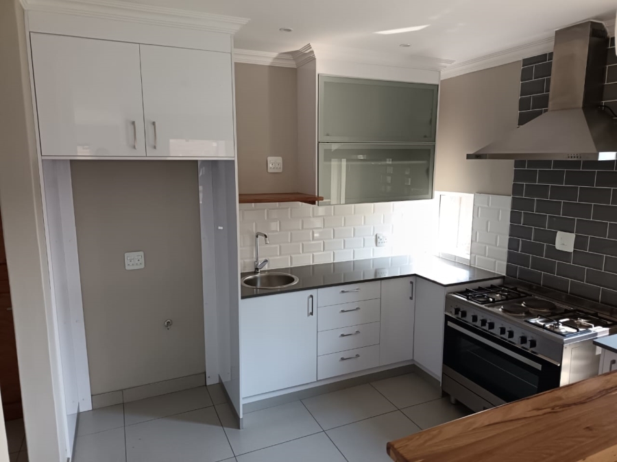 To Let 3 Bedroom Property for Rent in Somerton Estate Free State